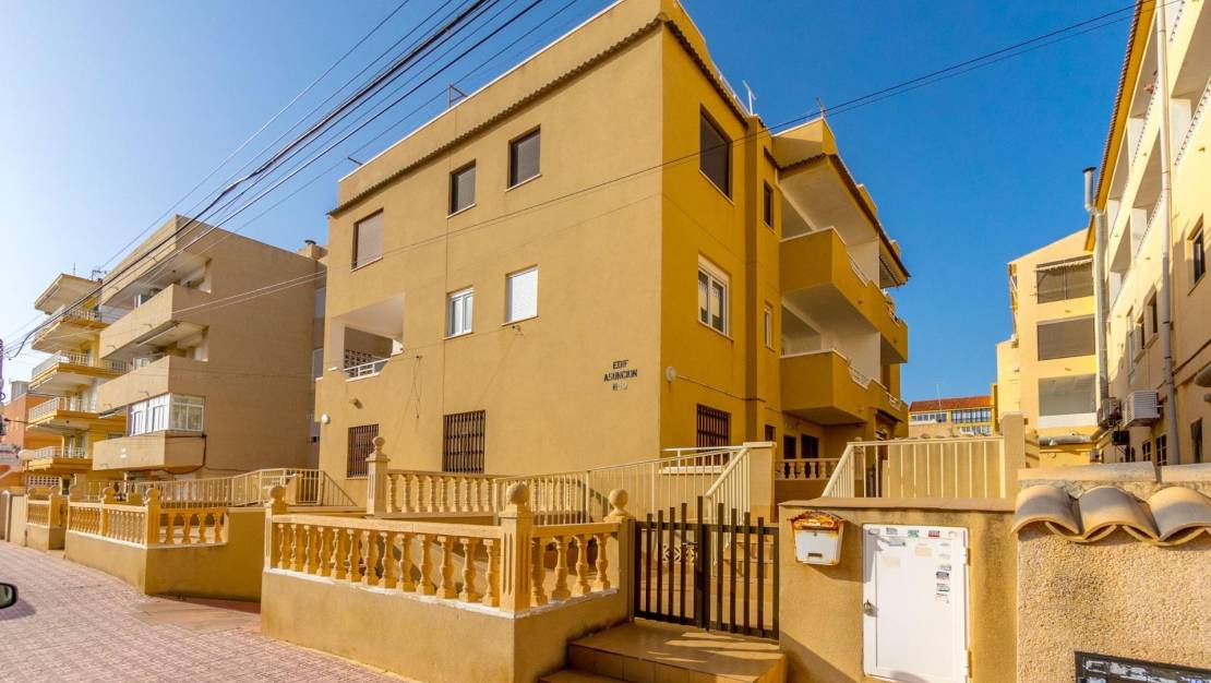 Sale - Apartment - Torrevieja - La Mata