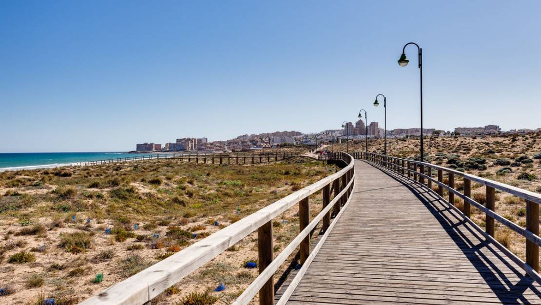 Sale - Apartment - Torrevieja - La Mata