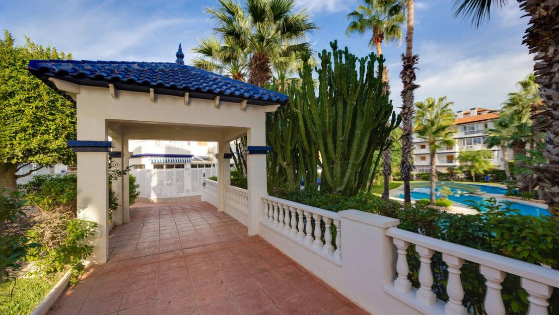 Sale - Apartment - Torrevieja - La Mata