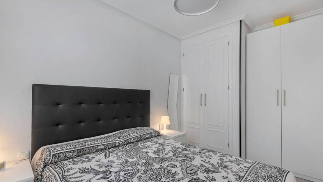 Sale - Apartment - Torrevieja - La Mata