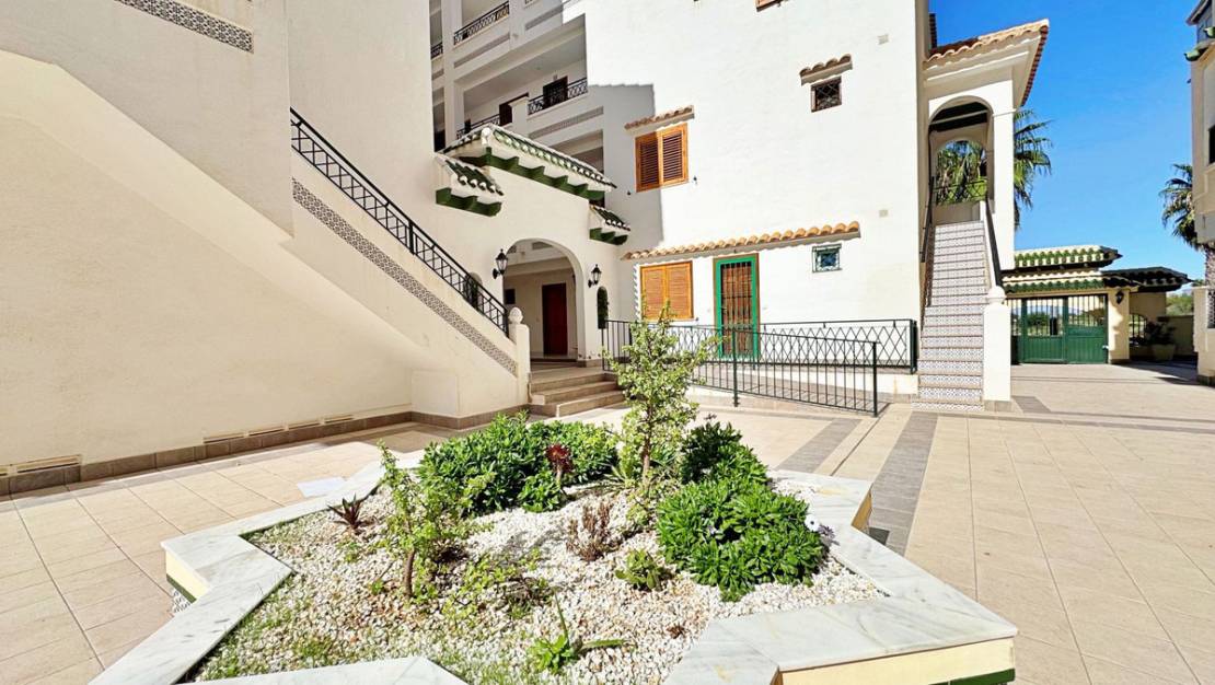 Sale - Apartment - Torrevieja - La Mata