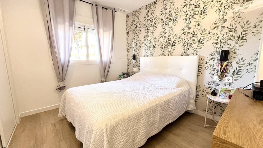 Sale - Apartment - Torrevieja - La Mata