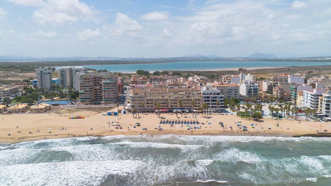 Sale - Apartment - Torrevieja - La Mata