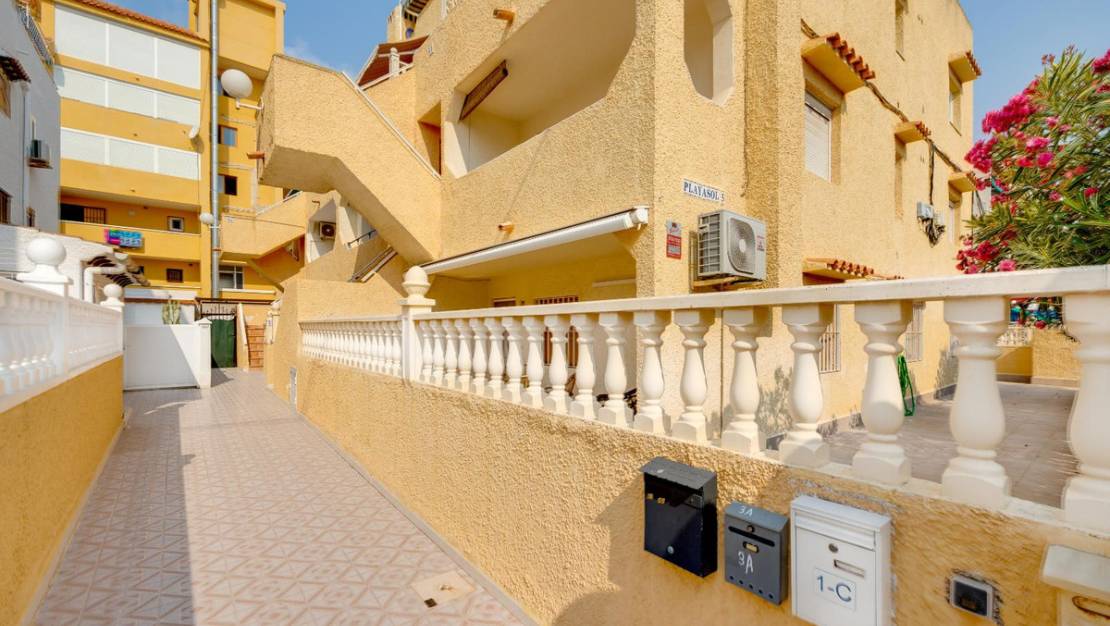 Sale - Apartment - Torrevieja - La Mata