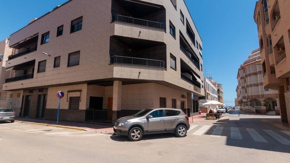 Sale - Apartment - Torrevieja - La Mata