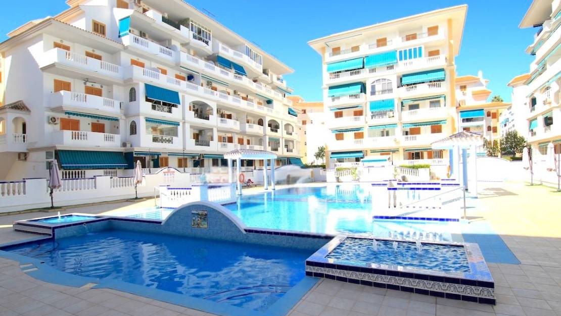 Sale - Apartment - Torrevieja - La Mata