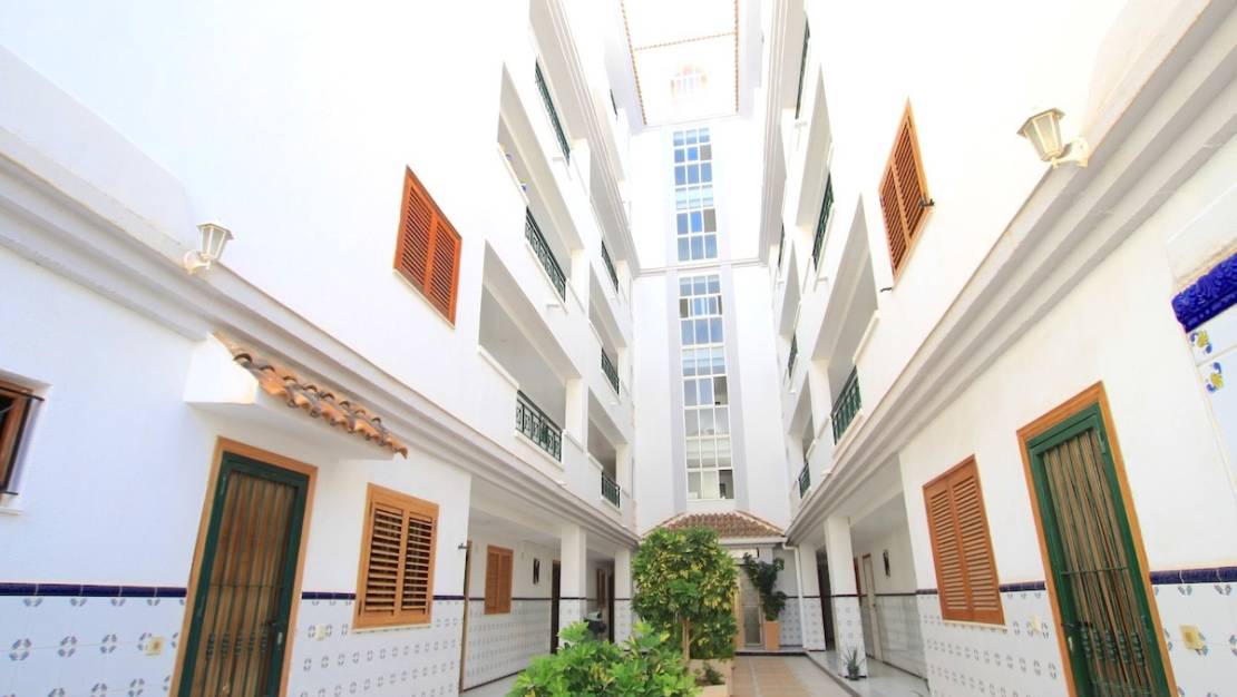 Sale - Apartment - Torrevieja - La Mata