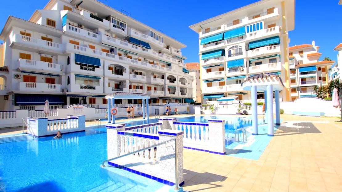 Sale - Apartment - Torrevieja - La Mata