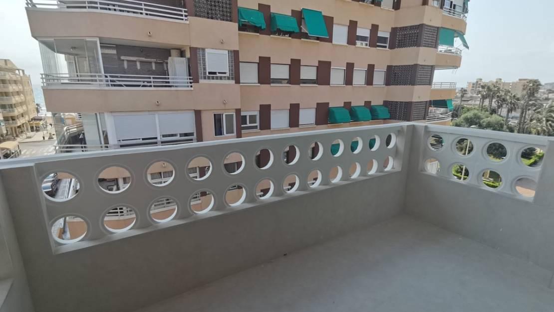 Sale - Apartment - Torrevieja - La Mata