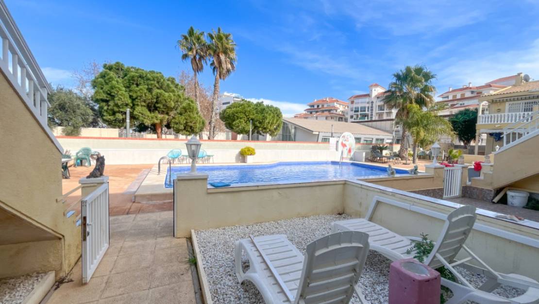Sale - Apartment - Torrevieja - La Mata