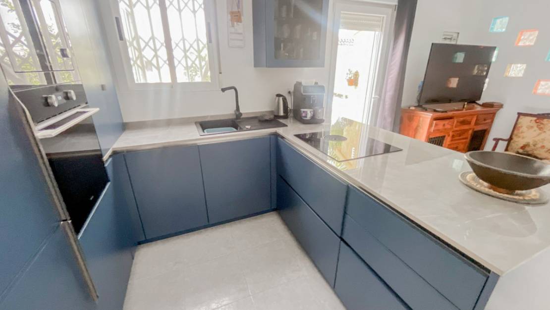 Sale - Apartment - Torrevieja - La Mata