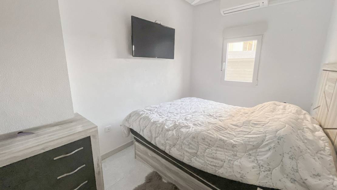 Sale - Apartment - Torrevieja - La Mata