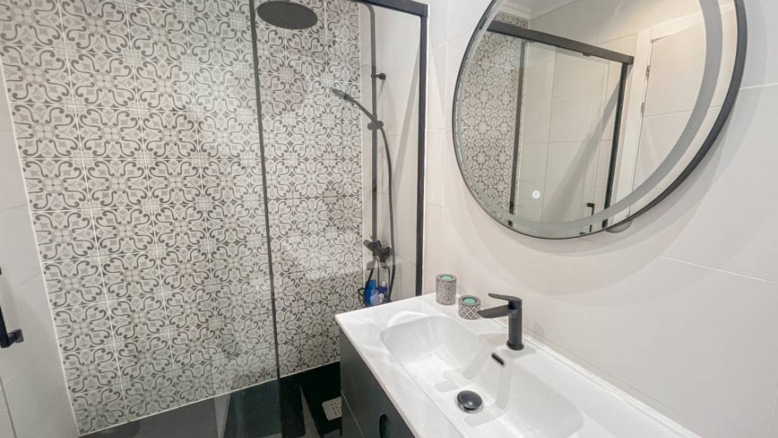 Sale - Apartment - Torrevieja - La Mata