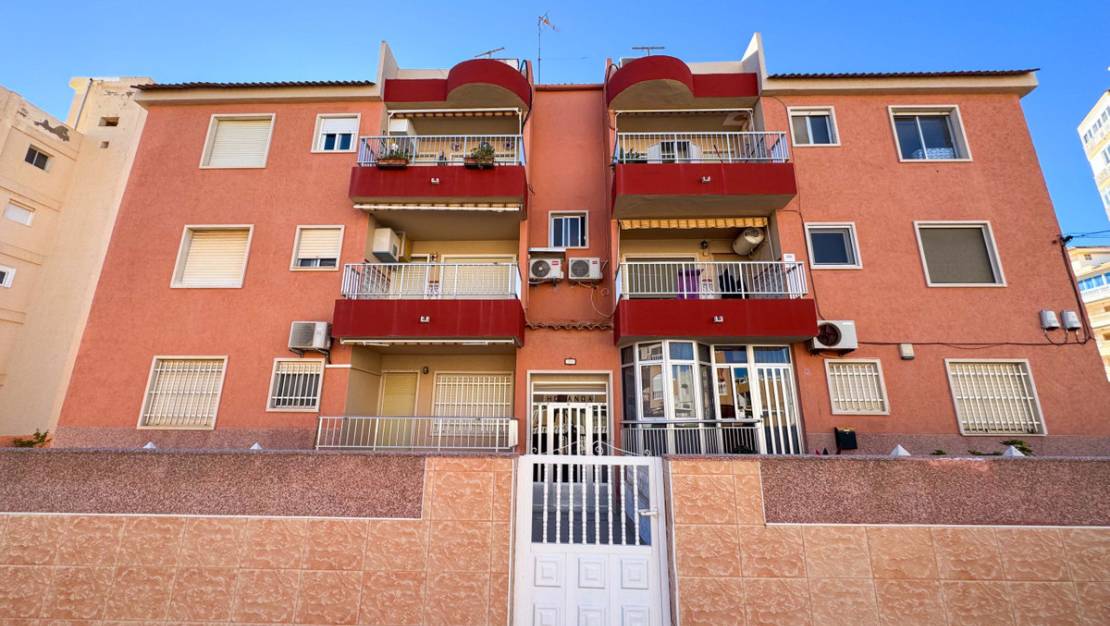 Sale - Apartment - Torrevieja - La Mata