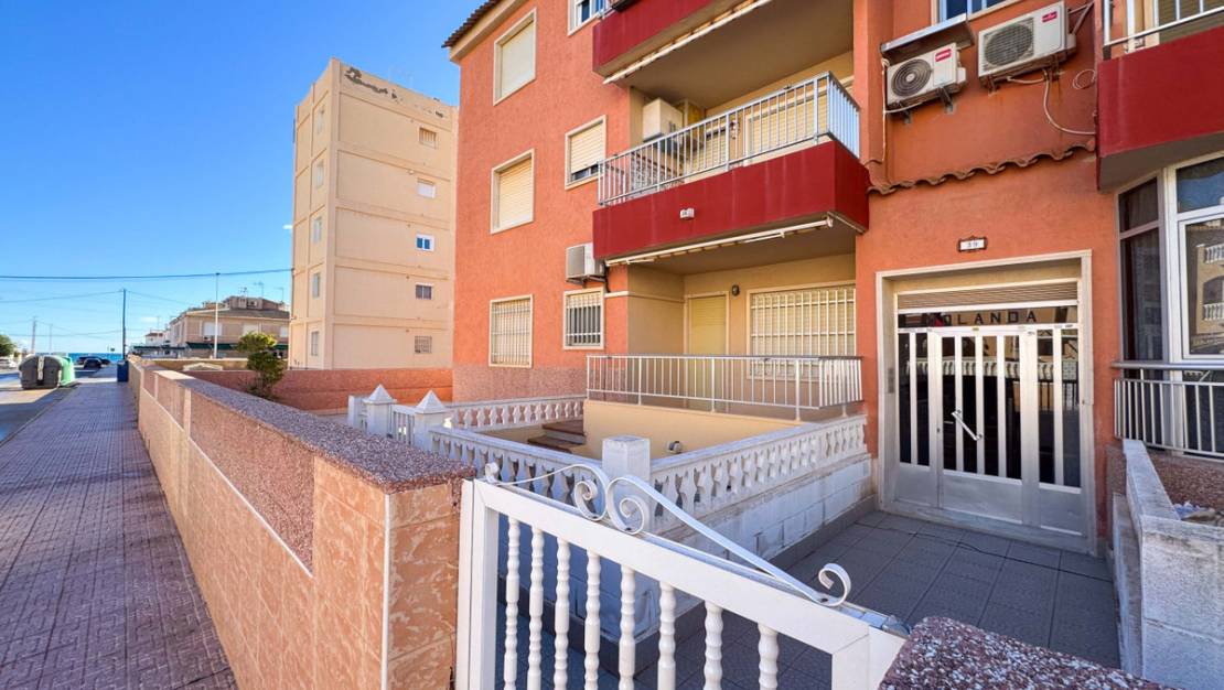 Sale - Apartment - Torrevieja - La Mata