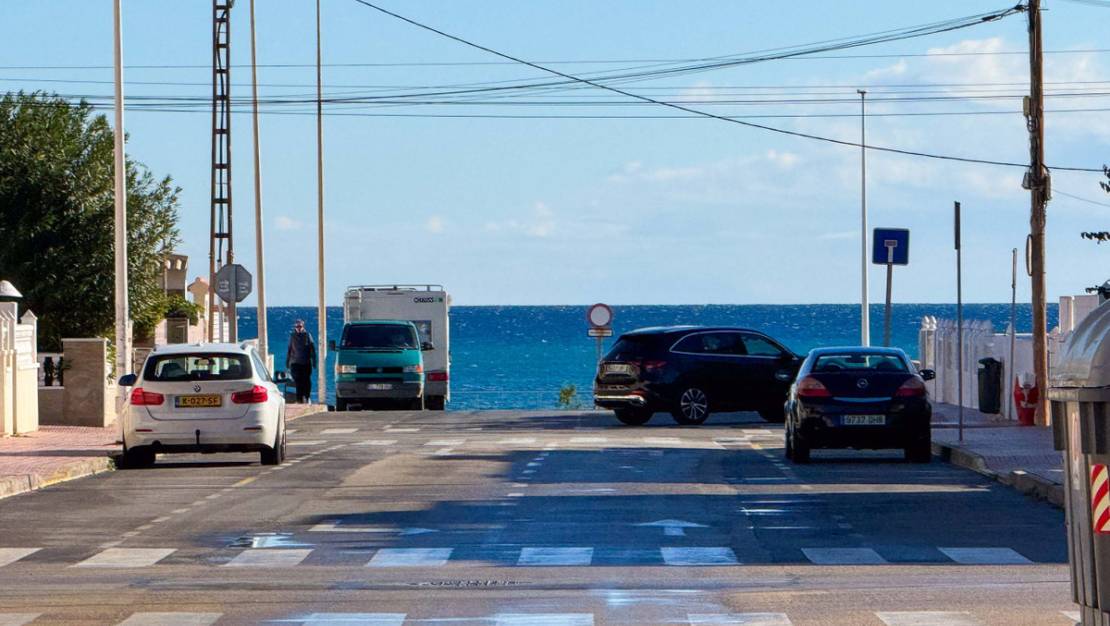 Sale - Apartment - Torrevieja - La Mata