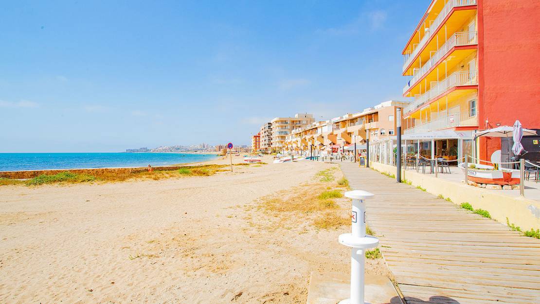 Sale - Apartment - Torrevieja - La Mata