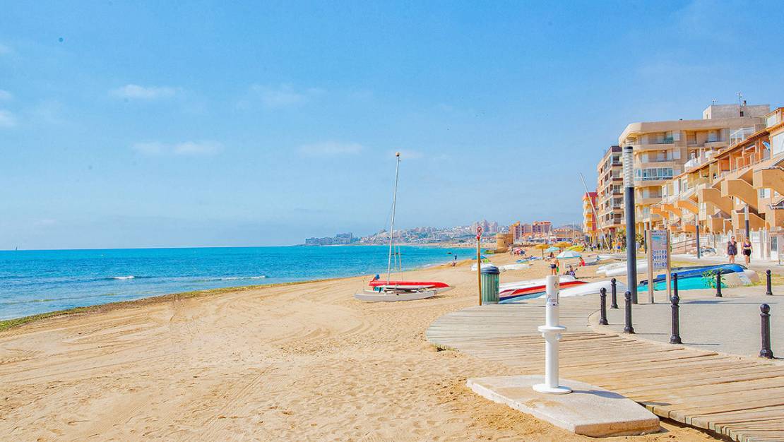 Sale - Apartment - Torrevieja - La Mata