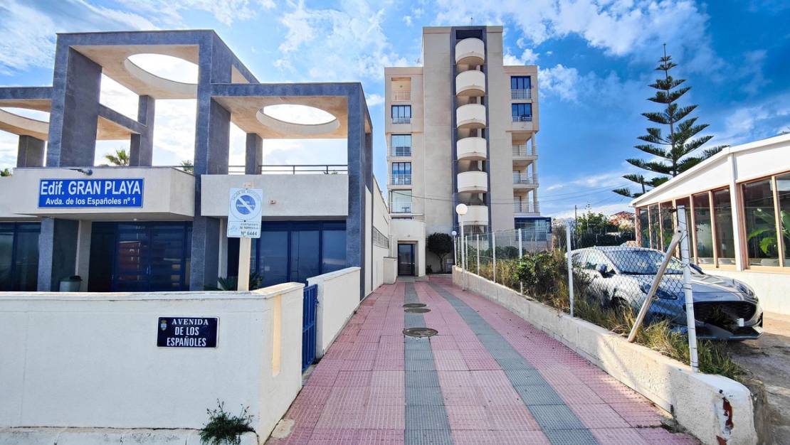 Sale - Apartment - Torrevieja - La Mata
