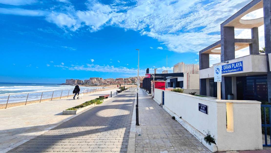 Sale - Apartment - Torrevieja - La Mata