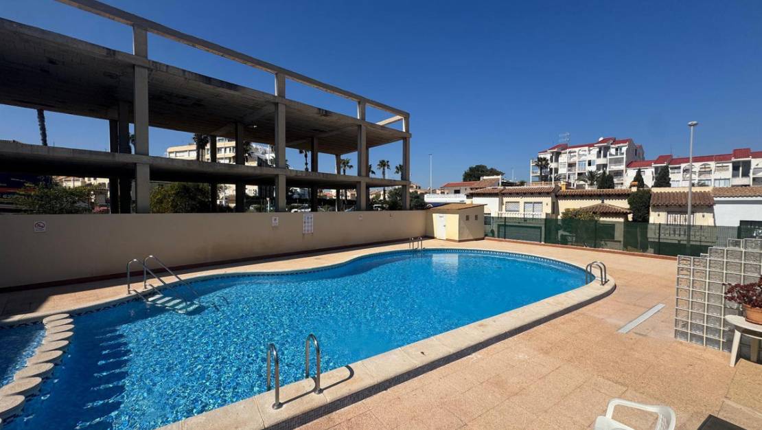 Sale - Apartment - Torrevieja - La Mata
