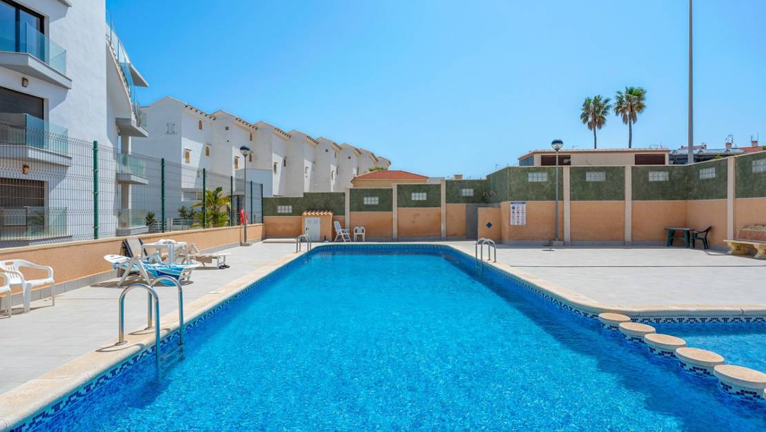 Sale - Apartment - Torrevieja - La Mata