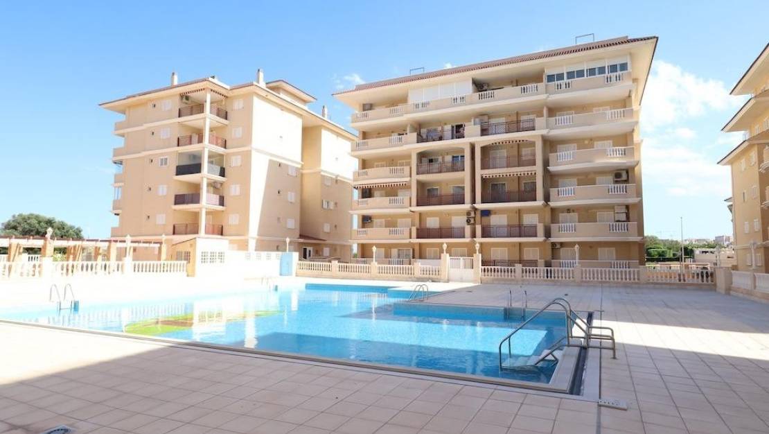 Sale - Apartment - Torrevieja - La Mata