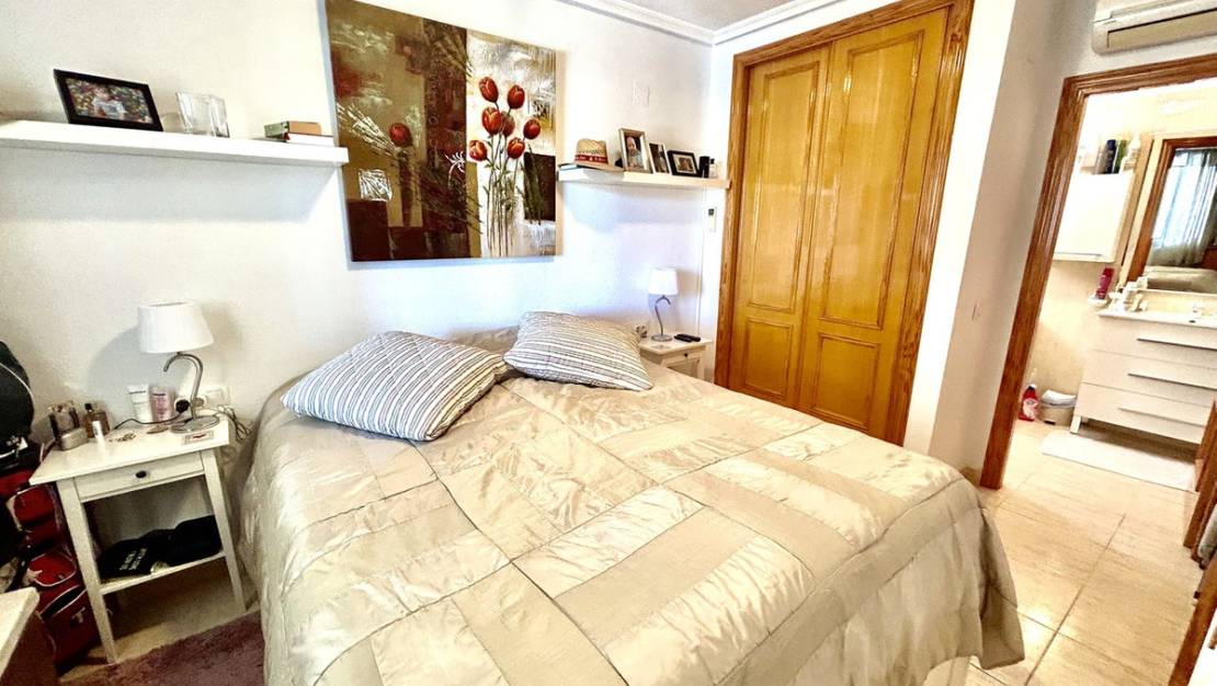 Sale - Apartment - Torrevieja - La Mata