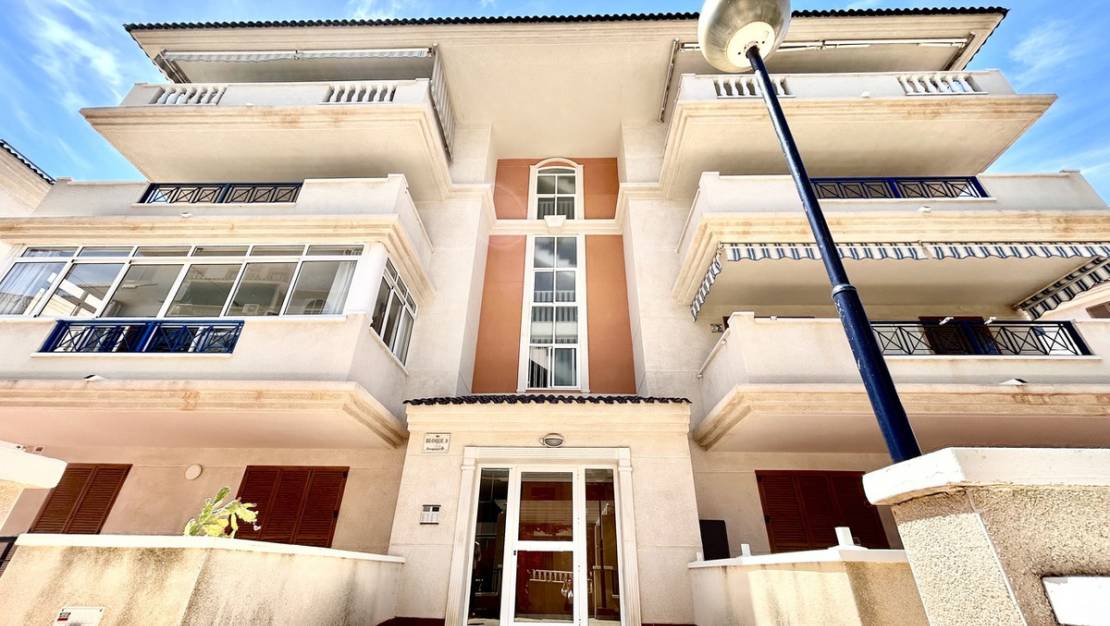 Sale - Apartment - Torrevieja - La Mata