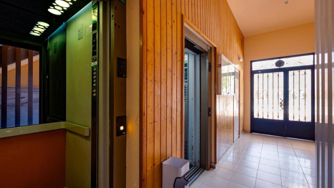 Sale - Apartment - Torrevieja - La Mata