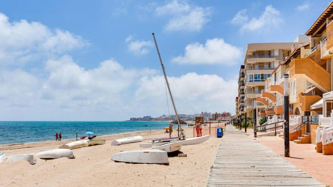 Sale - Apartment - Torrevieja - La Mata