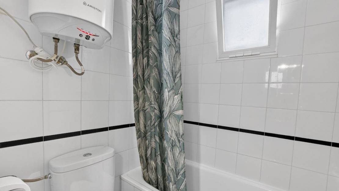 Sale - Apartment - Torrevieja - La Mata