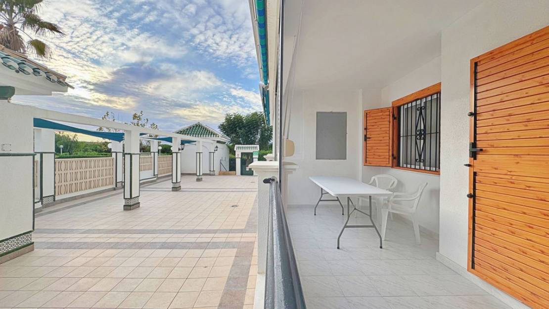 Sale - Apartment - Torrevieja - La Mata