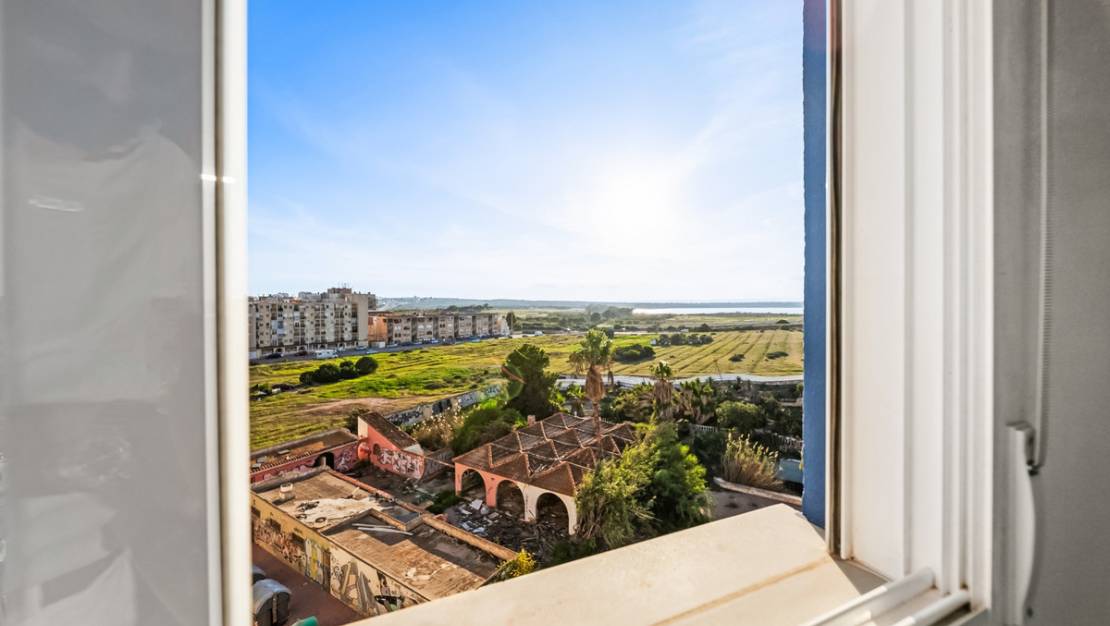 Sale - Apartment - Torrevieja - La Mata