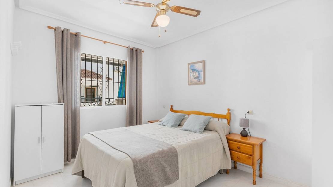 Sale - Apartment - Torrevieja - La Mata