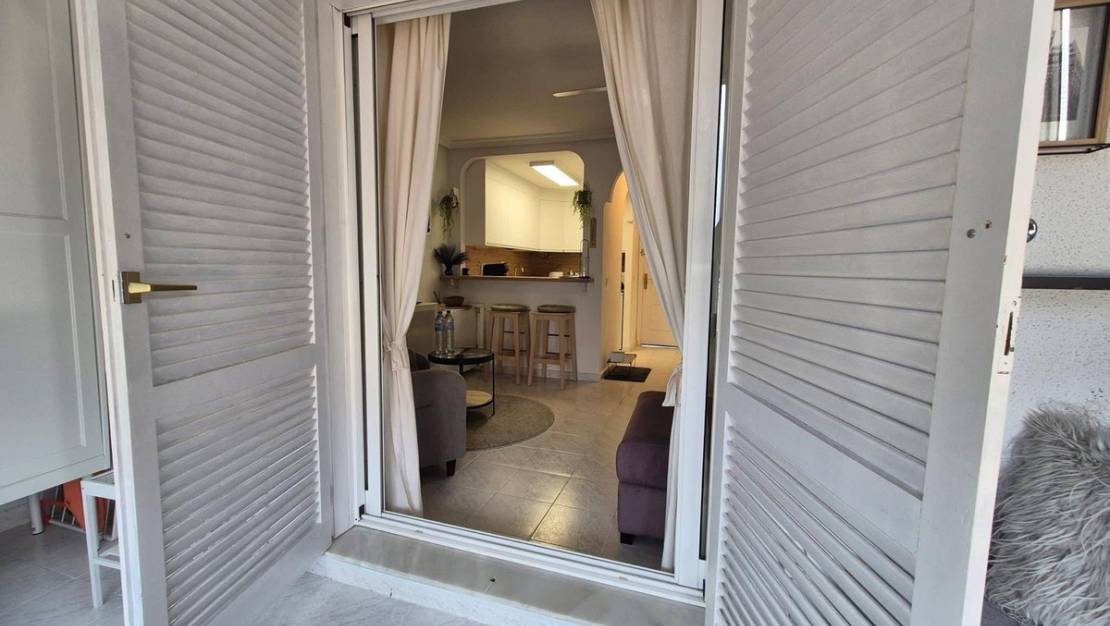 Sale - Apartment - Torrevieja - La Mata