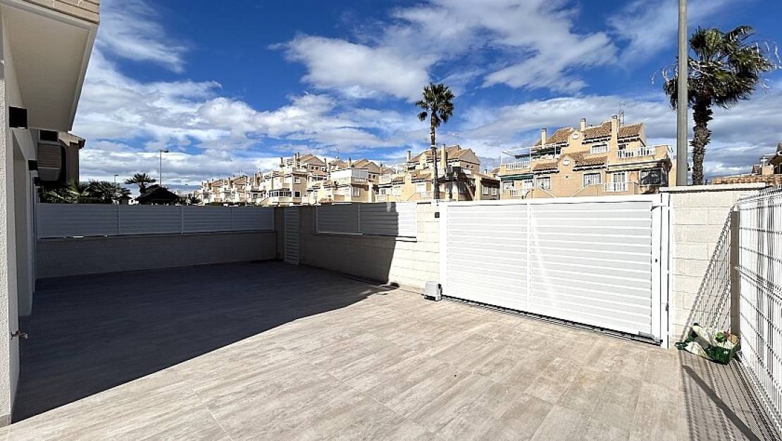 Sale - Apartment - Torrevieja - La Mata