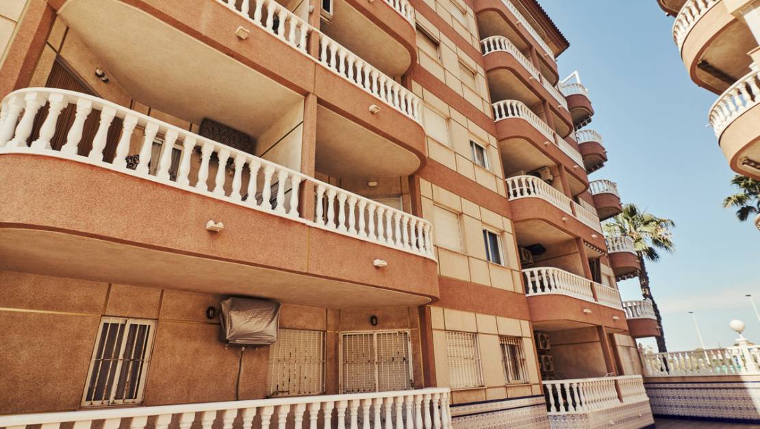 Sale - Apartment - Torrevieja - La Mata