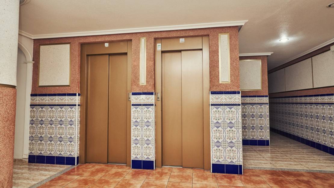 Sale - Apartment - Torrevieja - La Mata