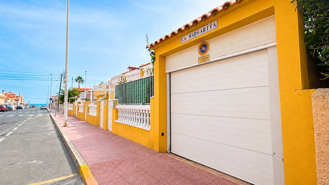 Sale - Apartment - Torrevieja - La Mata