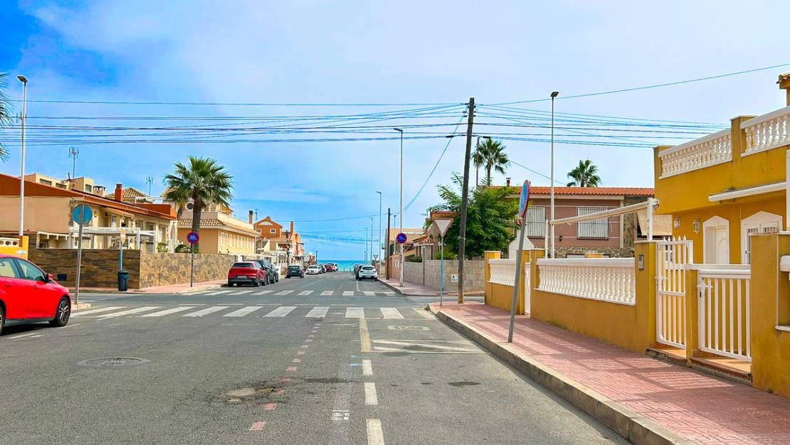Sale - Apartment - Torrevieja - La Mata
