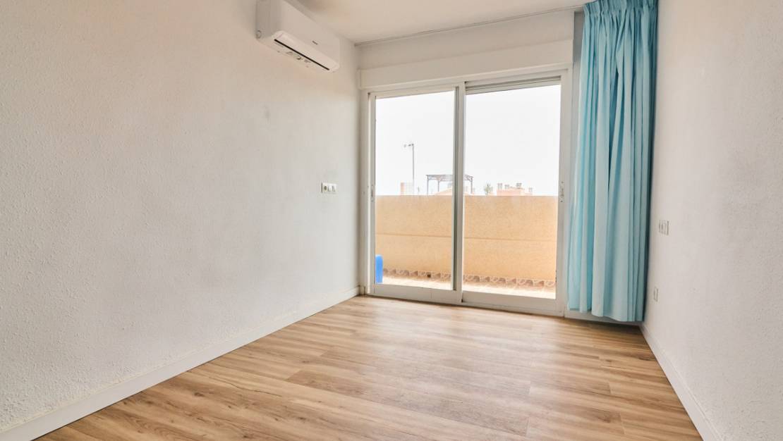 Sale - Apartment - Torrevieja - La Mata