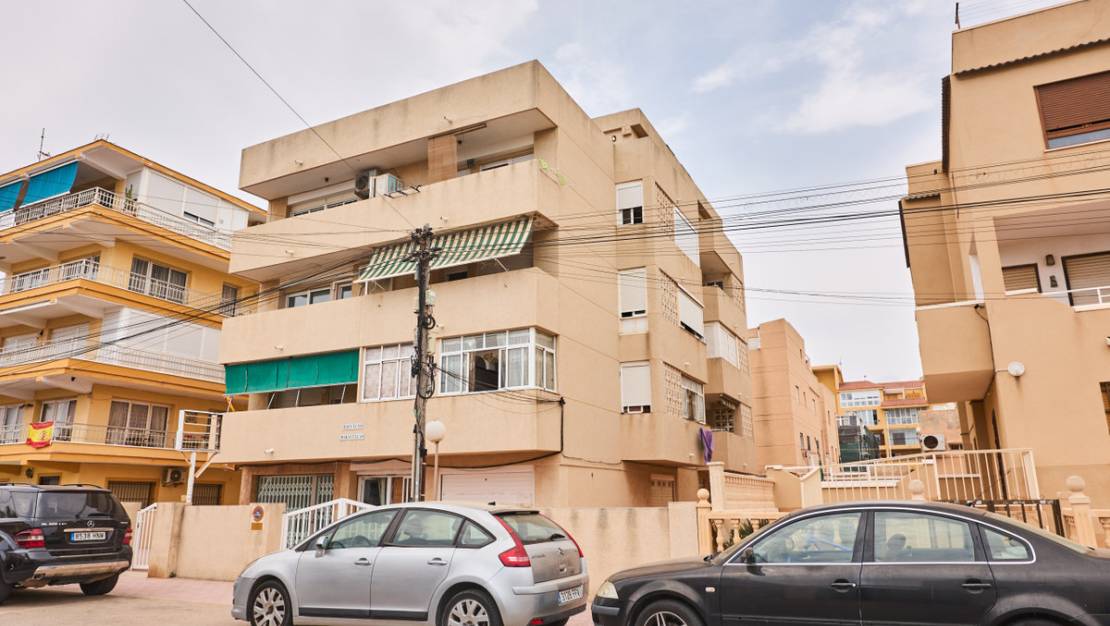 Sale - Apartment - Torrevieja - La Mata