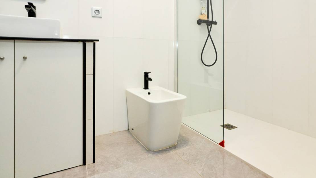 Sale - Apartment - Torrevieja - La Mata
