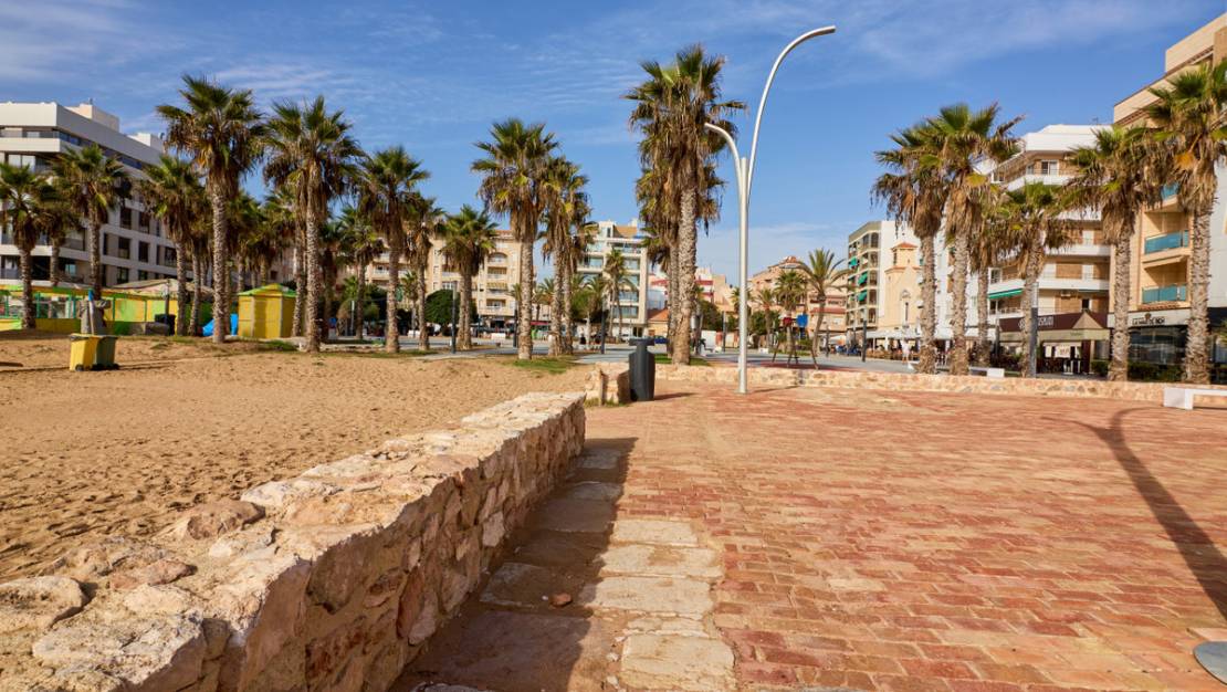 Sale - Apartment - Torrevieja - La Mata