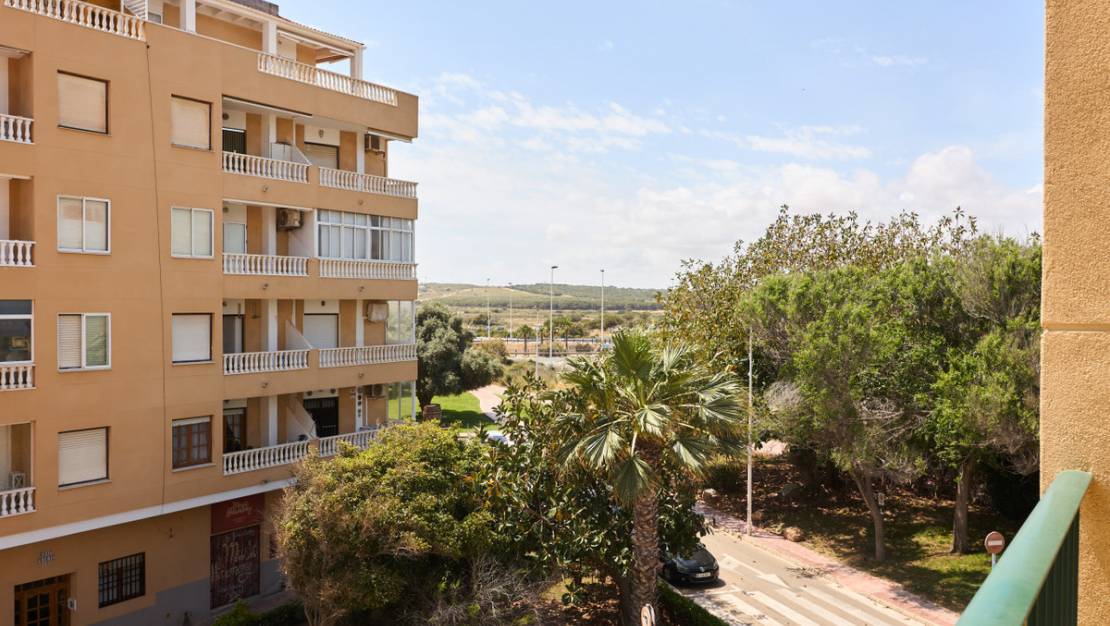 Sale - Apartment - Torrevieja - La Mata
