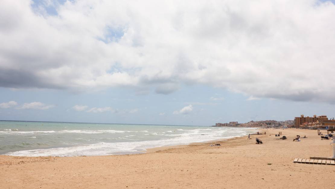Sale - Apartment - Torrevieja - La Mata