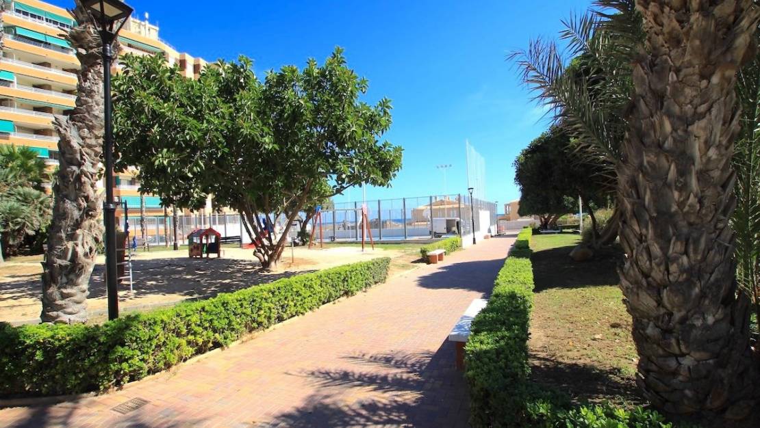 Sale - Apartment - Torrevieja - La Mata