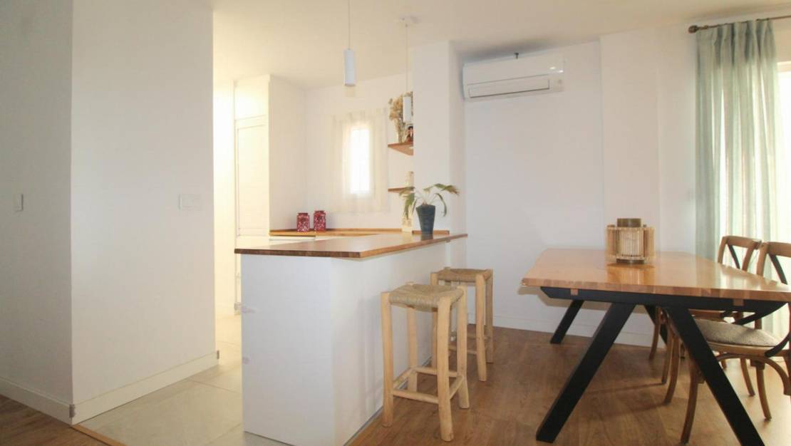Sale - Apartment - Torrevieja - La Veleta