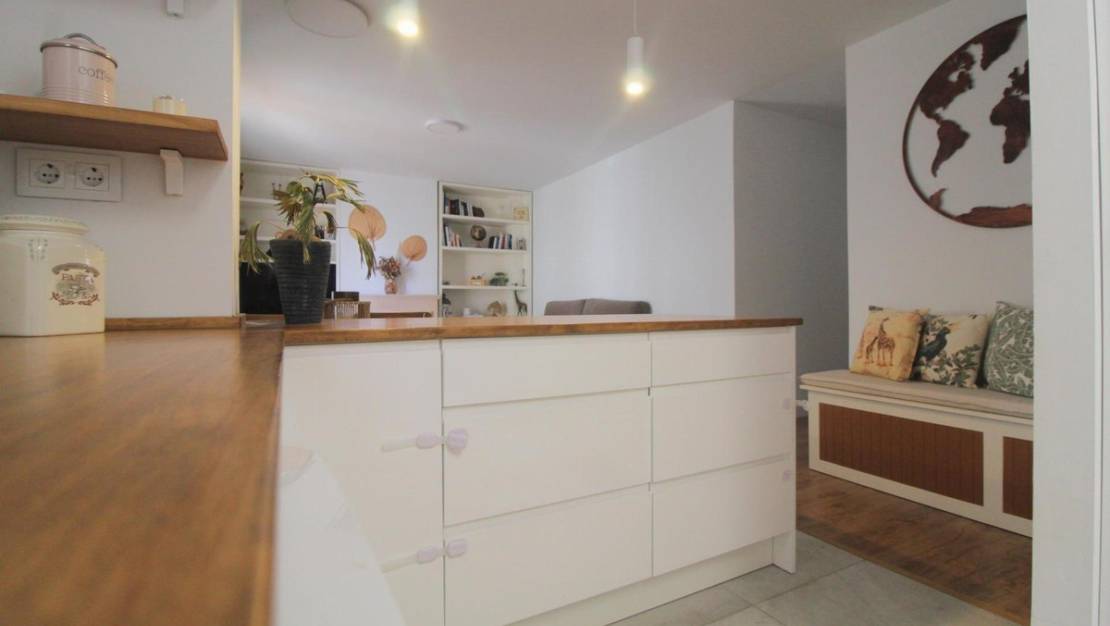 Sale - Apartment - Torrevieja - La Veleta